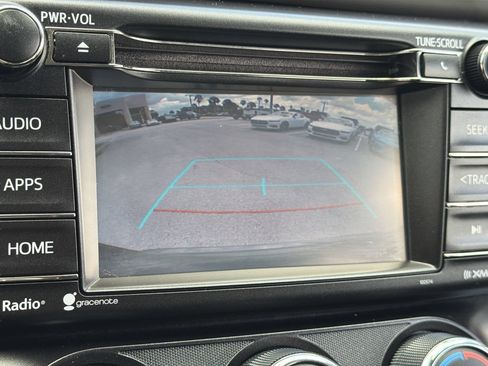 Used 2017 Toyota RAV4 LE FWD image 20