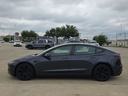 Used 2024 Tesla Model 3 Standard Range RWD image 7