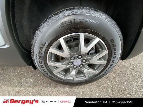 Certified 2023 GMC Acadia SLE w/ Driver Convenience Package image 36