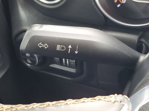 Used 2022 Jeep Gladiator Overland image 14