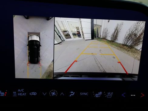 Used 2024 Chevrolet Blazer EV RS image 27