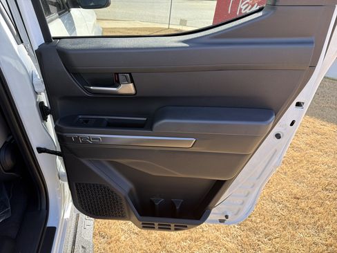 New 2025 Toyota Tacoma TRD Off-Road AWD/4WD image 25