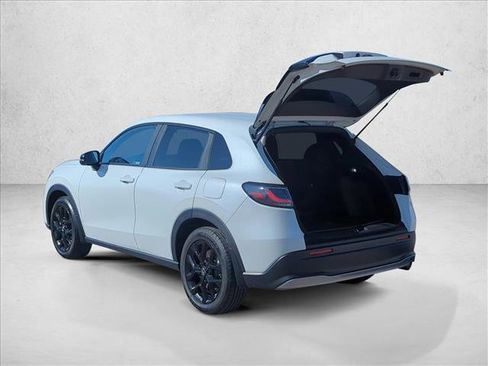 Used 2023 Honda HR-V Sport image 7