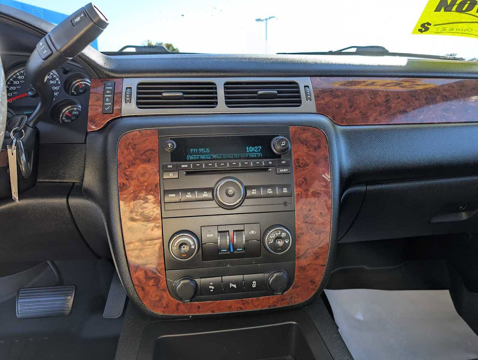 Used 2012 Chevrolet Suburban LS w/ Convenience Package 1 AWD/4WD image 27