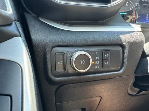 Used 2021 Ford Explorer XLT w/ Equipment Group 202A RWD image 18