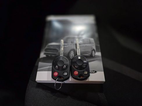 Used 2016 Ford Transit Connect XLT image 34