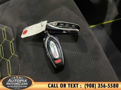 Used 2022 Lamborghini Urus AWD/4WD image 55