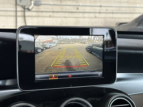 Used 2019 Mercedes-Benz GLC 300 image 22