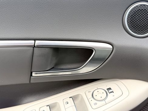 Used 2023 Hyundai Sonata SEL w/ Cargo Package image 16