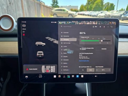 Used 2018 Tesla Model 3 Mid Range RWD image 57
