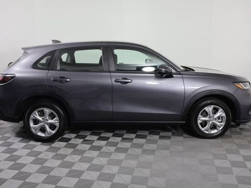 Used 2023 Honda HR-V LX image 9
