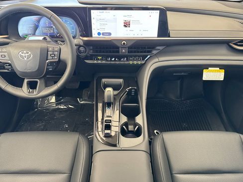 New 2026 Toyota Crown Signia AWD/4WD image 12