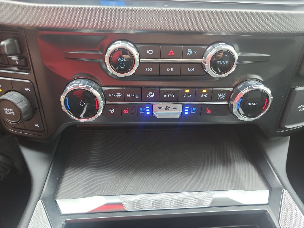 Used 2025 Ford F250 Platinum AWD/4WD image 23