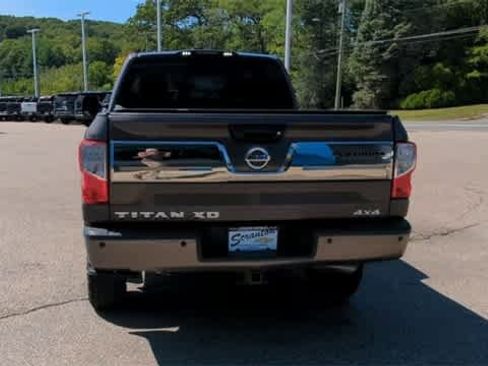 Used 2018 Nissan Titan Platinum Reserve w/ Platinum Utility Package image 7
