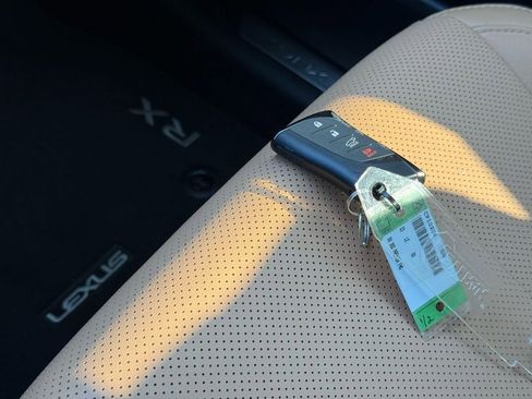 Certified 2023 Lexus RX 350 Premium w/ Accessory Package (Z1) image 40