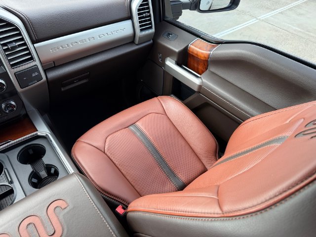 Used 2021 Ford F250 King Ranch w/ King Ranch Ultimate Package AWD/4WD image 26
