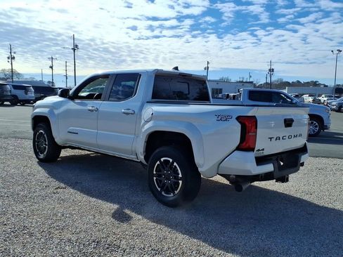 Used 2024 Toyota Tacoma TRD Sport image 5