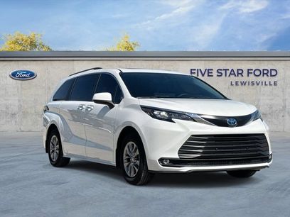 Used 2025 Toyota Sienna XLE