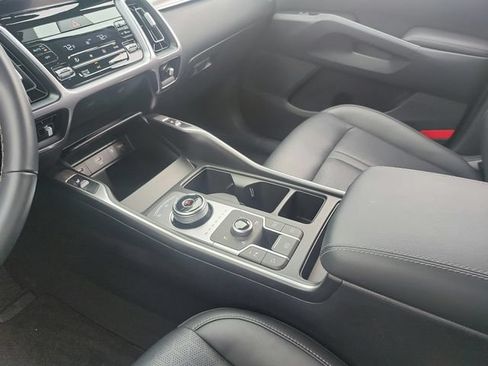 Certified 2023 Kia Sorento EX AWD/4WD image 10