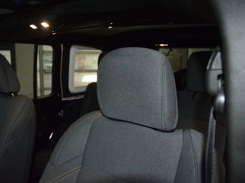 Used 2024 Jeep Wrangler Sport S image 36