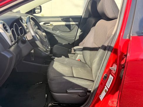 Used 2009 Pontiac Vibe AWD w/ Sun And Sound Package image 12