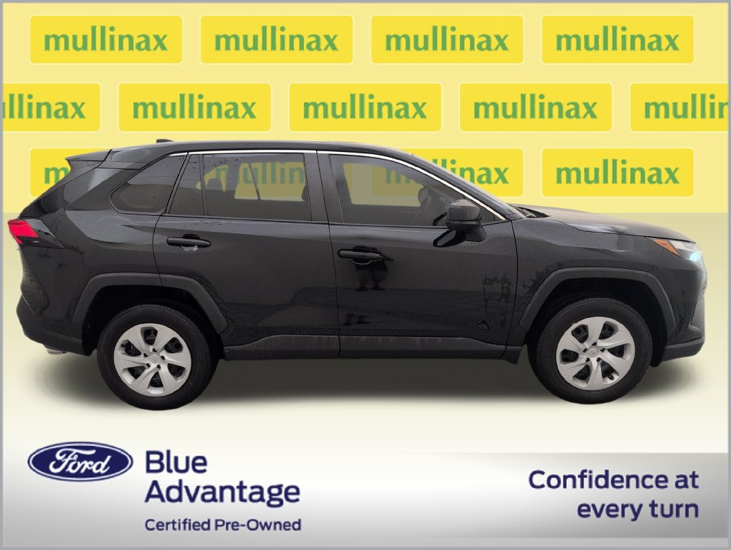 Used 2024 Toyota RAV4 LE FWD image 2