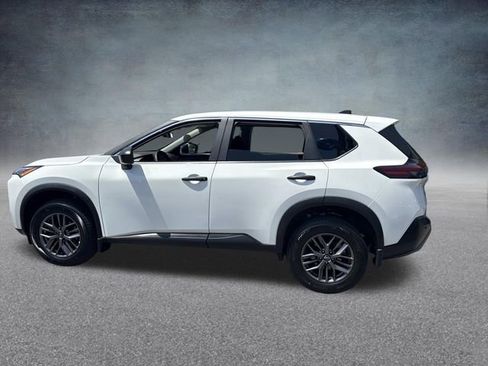 Used 2023 Nissan Rogue S AWD/4WD image 11