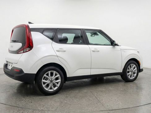 Used 2025 Kia Soul LX w/ LX Technology Package image 9