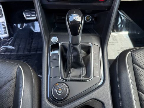 Used 2023 Volkswagen Tiguan SEL R-Line AWD/4WD image 19