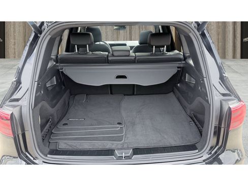 Used 2024 Mercedes-Benz GLB 250 image 11