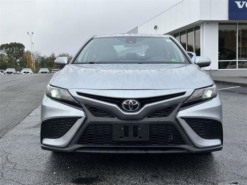 Used 2024 Toyota Camry SE image 23