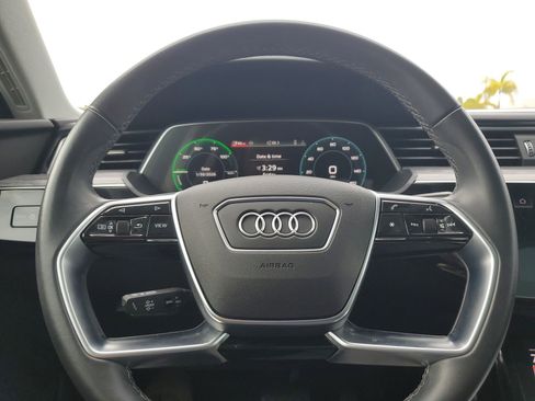 Used 2024 Audi Q8 e-tron Prestige w/ Prestige Package image 22