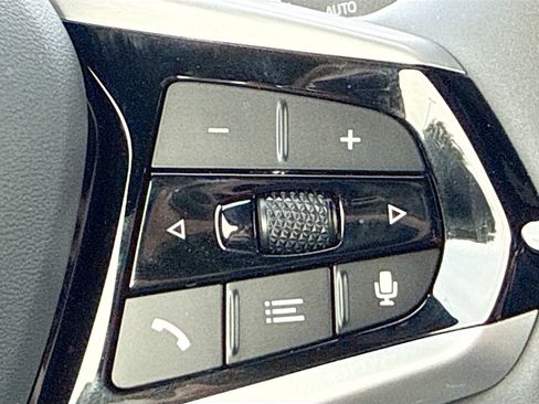 Used 2025 BMW 230i Coupe image 37