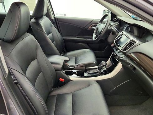 Used 2017 Honda Accord EX-L image 23