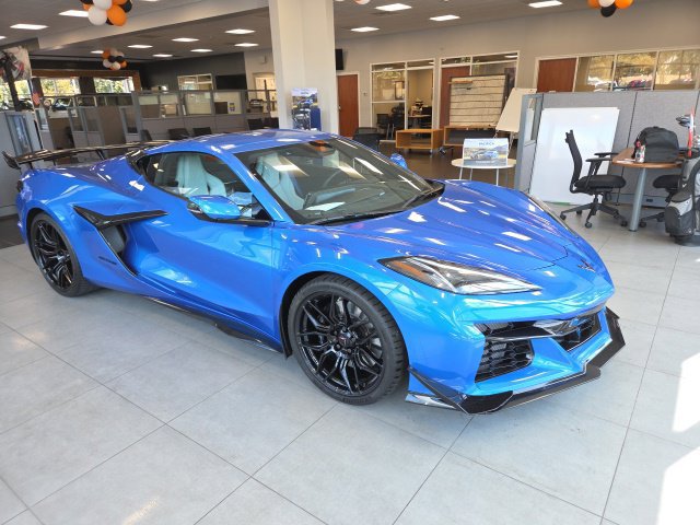 Used 2026 Chevrolet Corvette Z06 RWD image 18