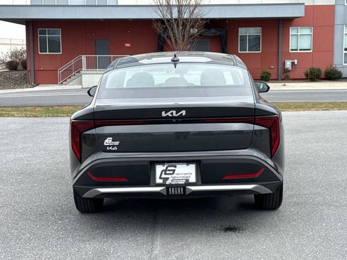 Used 2025 Kia K4 LXS image 25