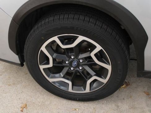 Used 2017 Subaru Crosstrek 2.0i Premium image 21