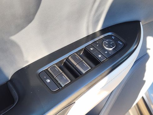 Used 2024 Lexus RZ 450e Premium image 28