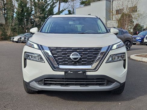 Certified 2023 Nissan Rogue SV image 2