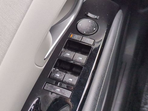 Used 2025 Hyundai Tucson Limited image 25