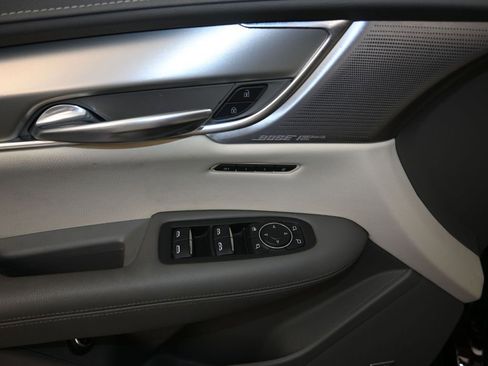 Used 2021 Cadillac XT5 Premium Luxury FWD image 11