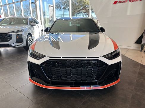 Used 2025 Audi RS 6 performance image 2