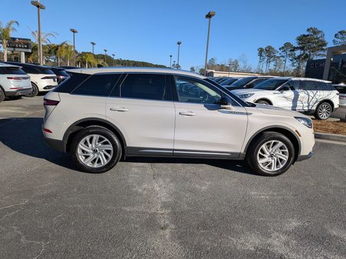 Used 2022 Lincoln Corsair FWD image 4