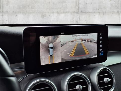 Used 2022 Mercedes-Benz GLC 300 4MATIC image 16