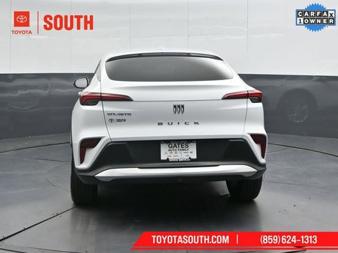 Used 2025 Buick Envista Preferred w/ Convenience II Package image 3