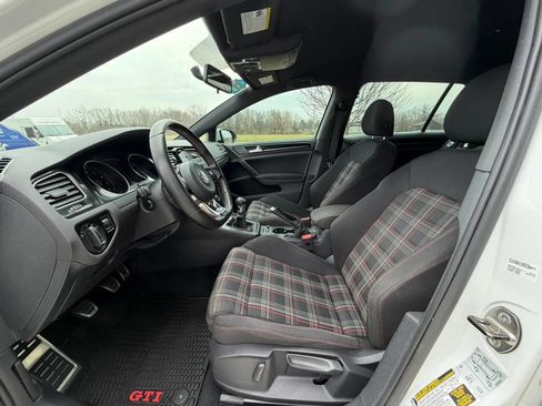Used 2017 Volkswagen GTI S image 10