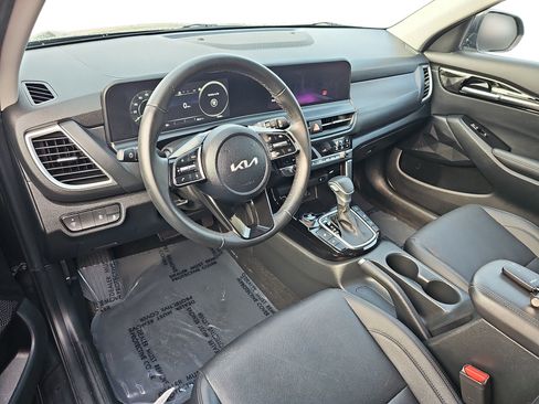 Used 2024 Kia Seltos EX AWD/4WD image 13