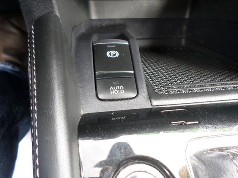 Used 2024 Nissan Kicks SR w/ SR Premium Package FWD image 12