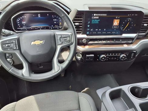 Used 2025 Chevrolet Silverado 1500 LT RWD image 12