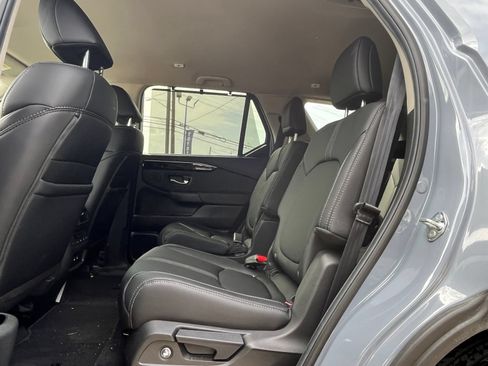 Used 2026 Honda Pilot EX-L image 8